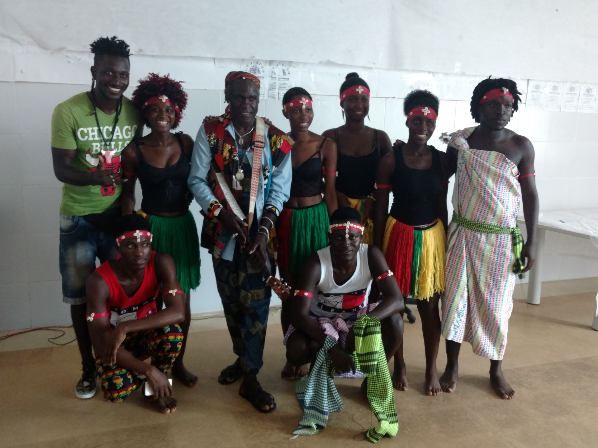 Lançamento oficial do Grupo - 30 de Novembro de 2018, junto ao cantor Ramiro Naka (ícone da música de Guiné-Bissau), convidado especial.